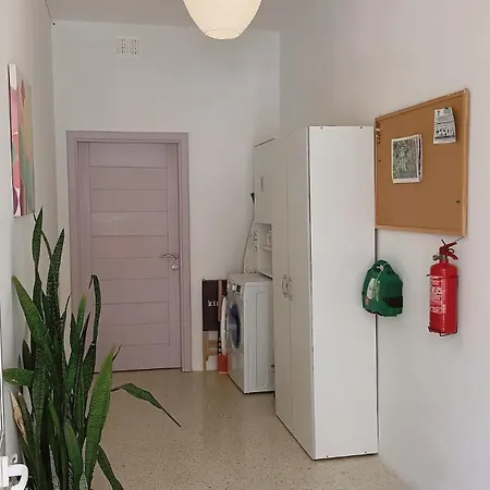 Marsalforn, Cosy Maisonette, Own Entrance At Street Level Apartment
