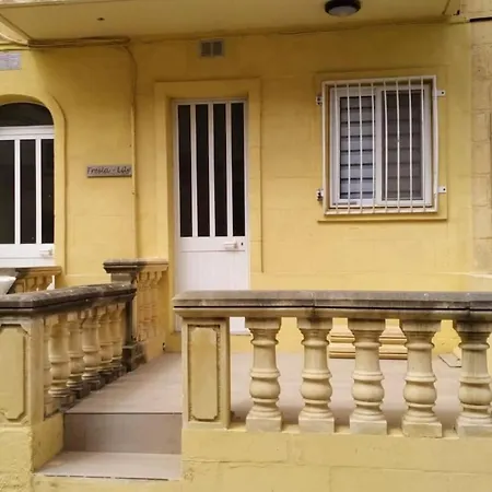 Marsalforn, Cosy Maisonette, Own Entrance At Street Level Apartment *